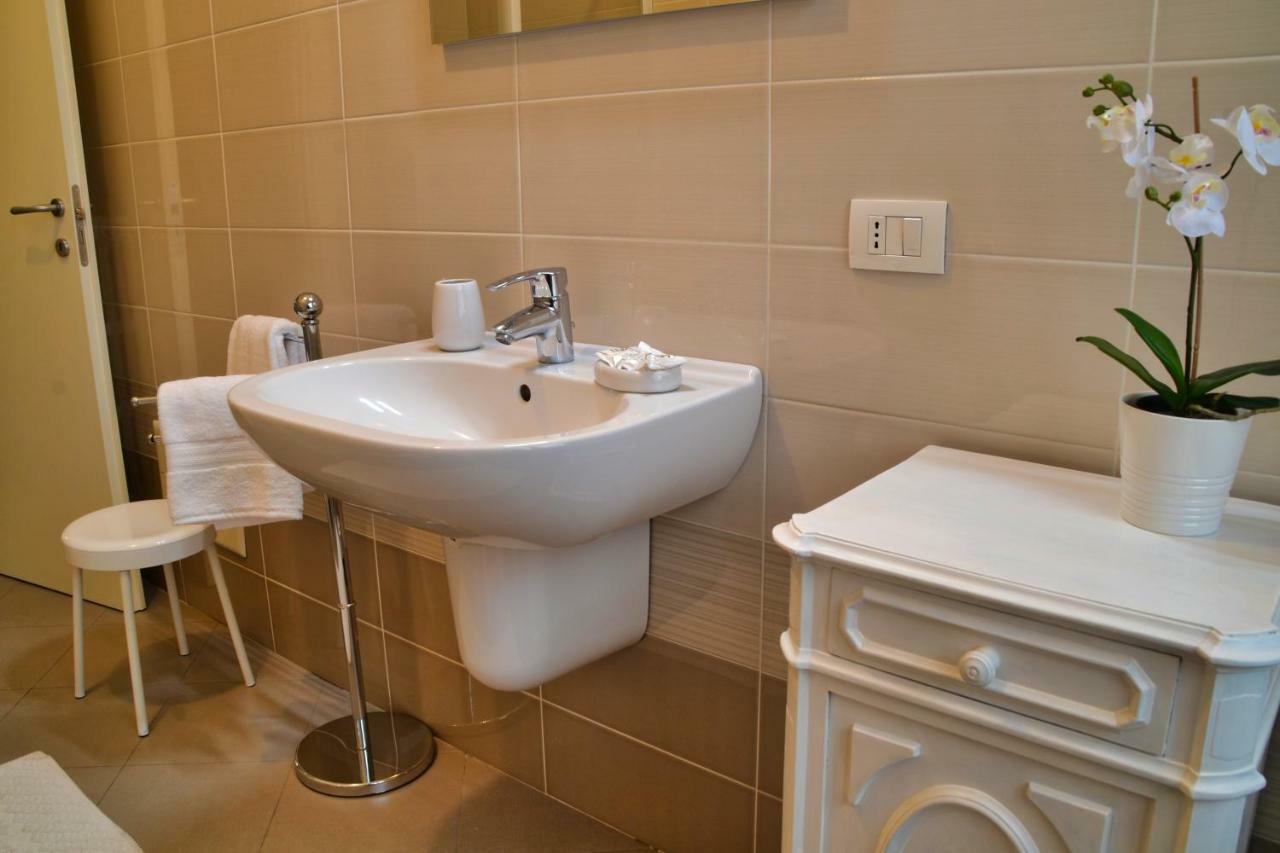 Deluxe Home Verona Bagian luar foto